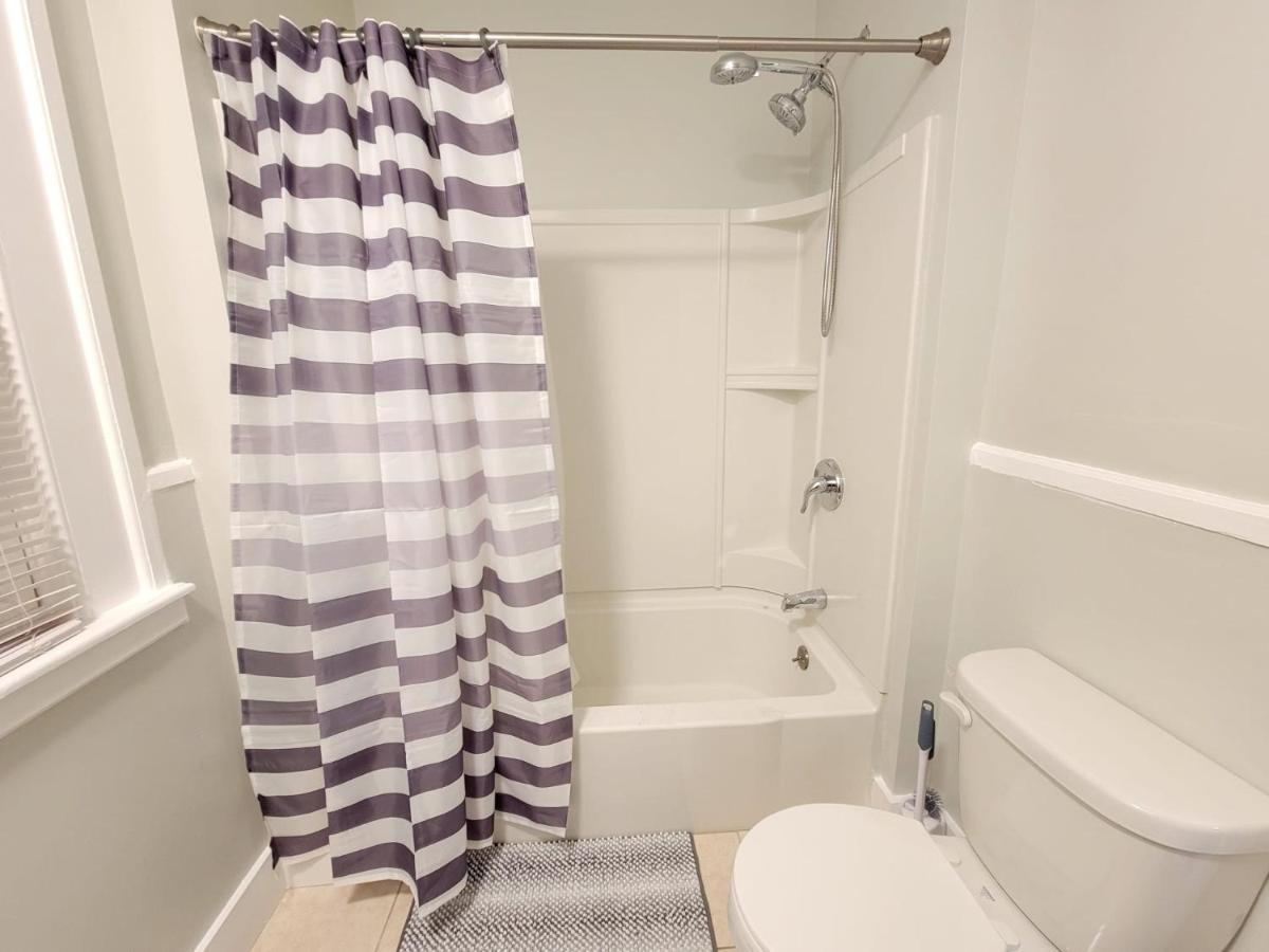 Room For Rent In Apartment Hartford Exteriör bild